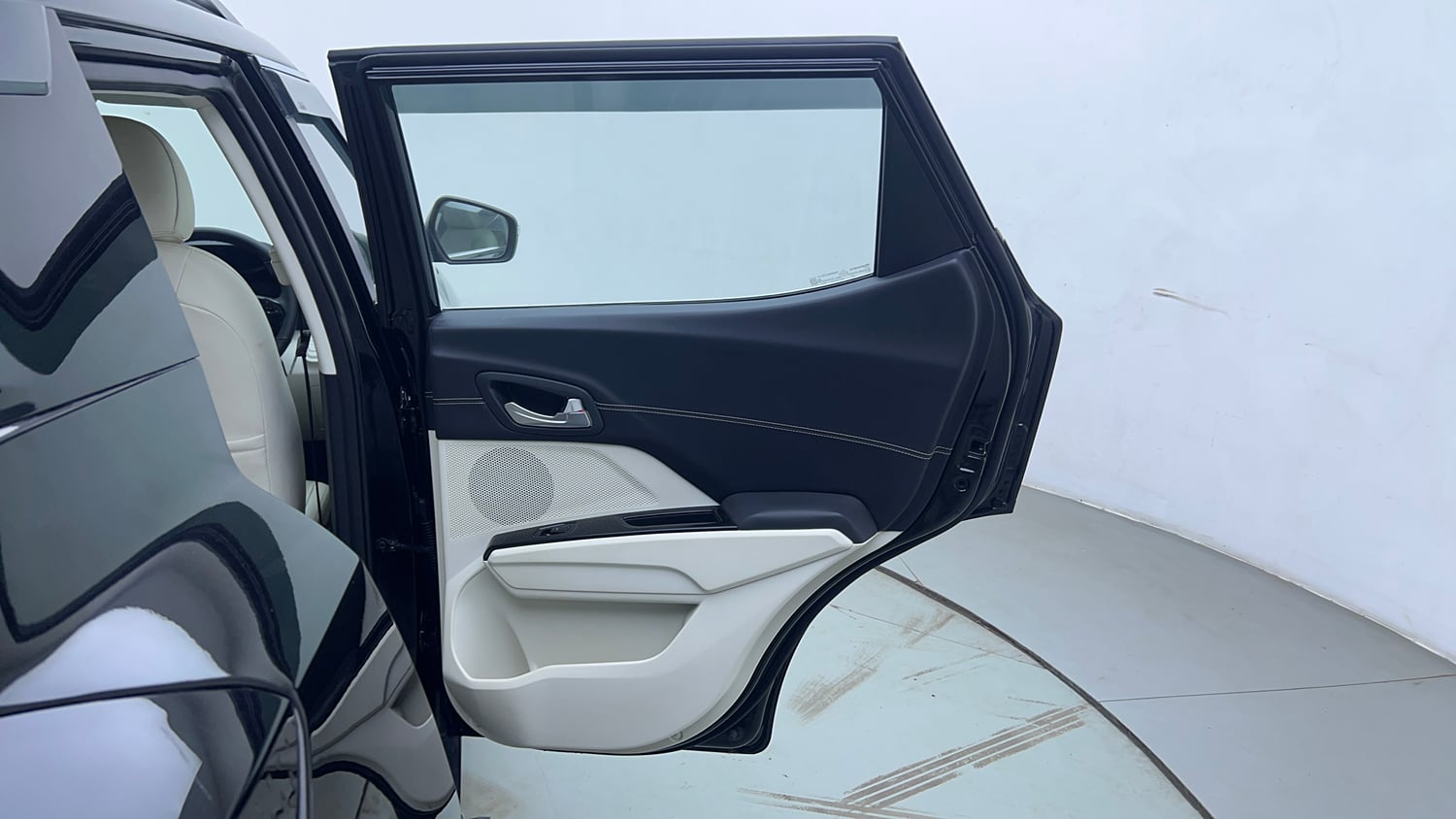 Used 2025 Mahindra XUV 3XO AX7 1.2 Petrol AT Petrol Automatic interior RIGHT REAR DOOR OPEN VIEW