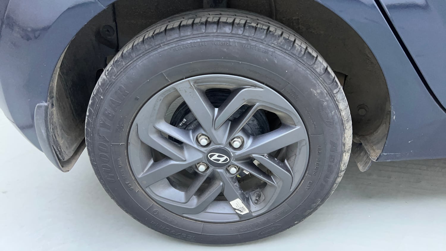Used 2022 Hyundai Grand i10 Nios Sportz 1.2 Kappa VTVT Petrol Manual tyres RIGHT REAR TYRE RIM VIEW
