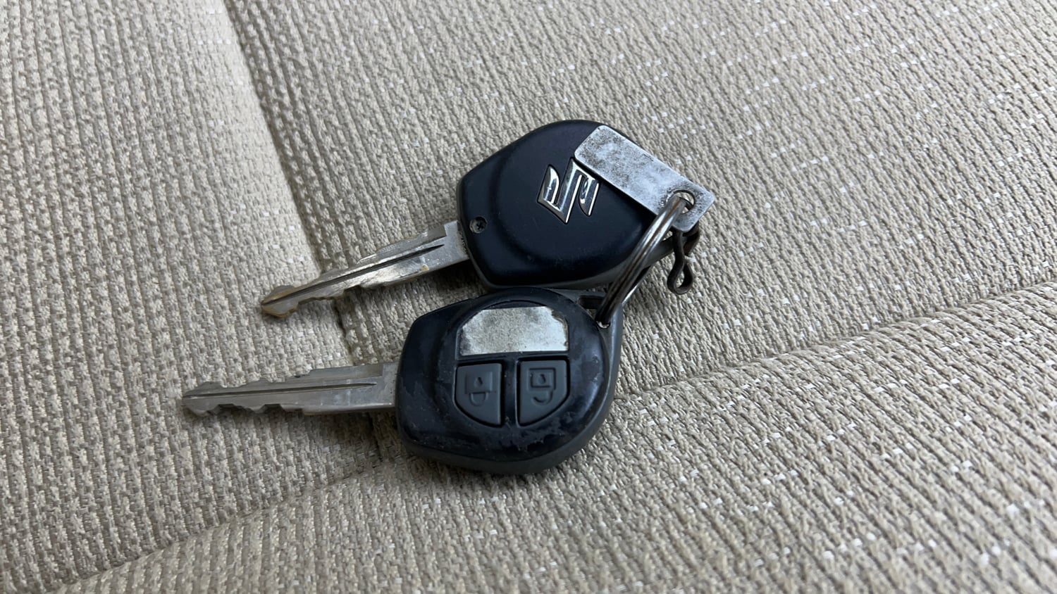 Used 2015 Maruti Suzuki Swift Dzire VXI Petrol Manual extra CAR KEY VIEW
