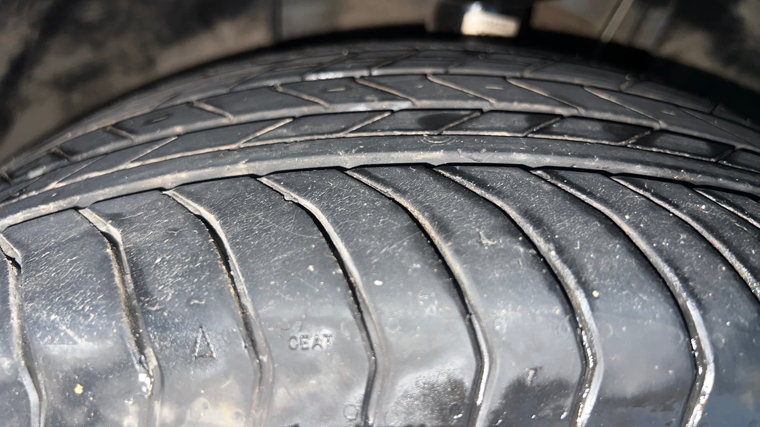 Used 2024 Skoda Kushaq Ambition 1.0 TSI AT Petrol Automatic tyres LEFT FRONT TYRE TREAD VIEW