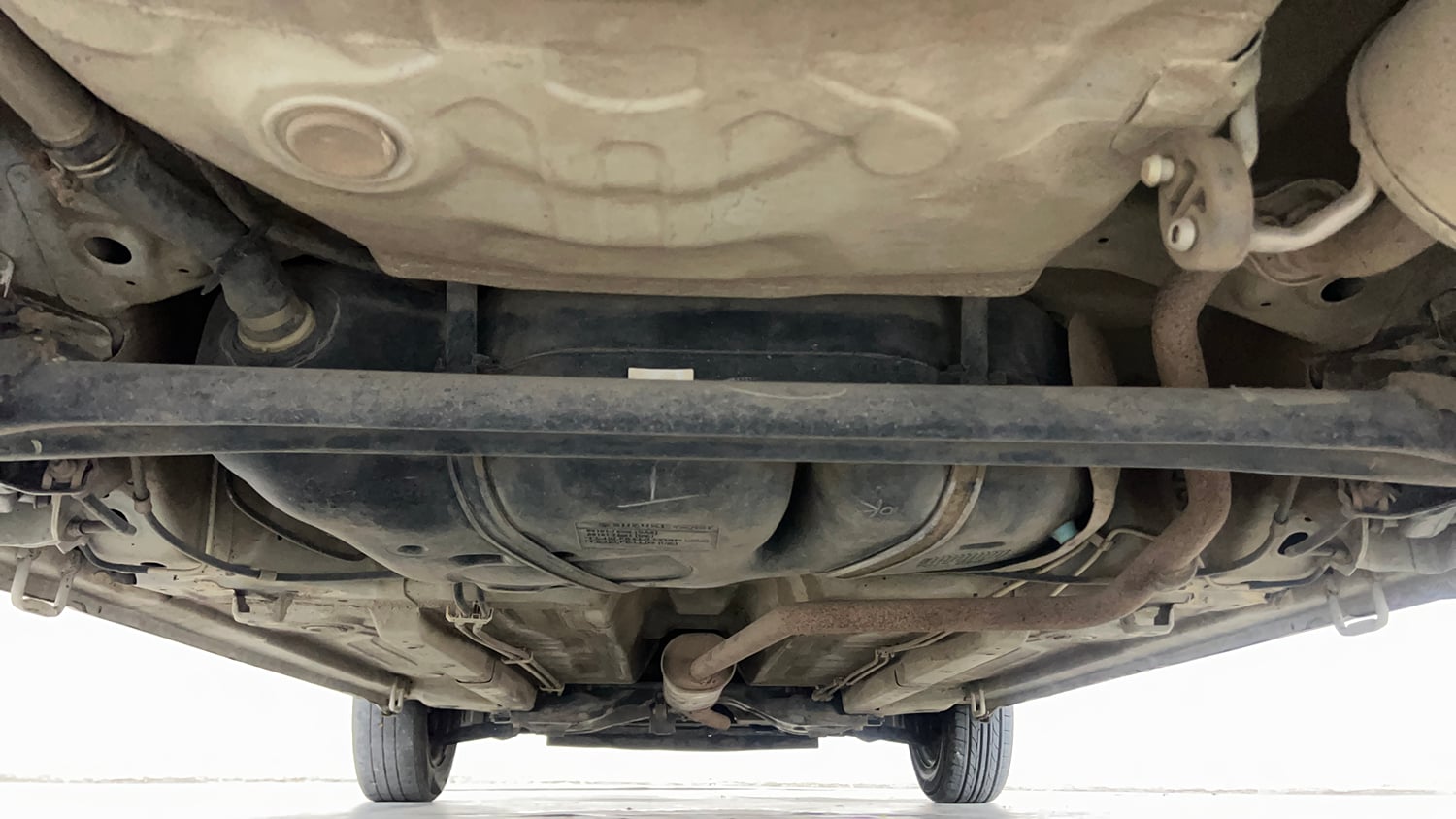Used 2017 Maruti Suzuki Celerio VXI (O) AMT Petrol Automatic extra REAR UNDERBODY VIEW (TAKEN FROM REAR)