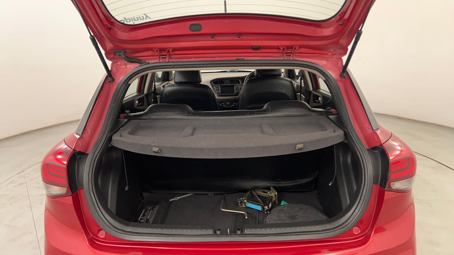 Used 2019 Hyundai Elite i20 Sportz Plus 1.2 Petrol Manual interior DICKY INSIDE VIEW