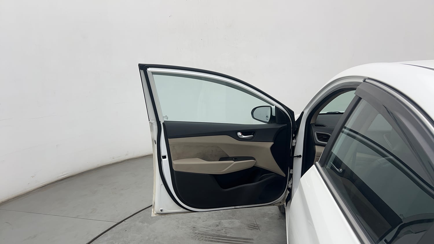 Used 2019 Hyundai Verna SX 1.6 VTVT Petrol Manual interior LEFT FRONT DOOR OPEN VIEW