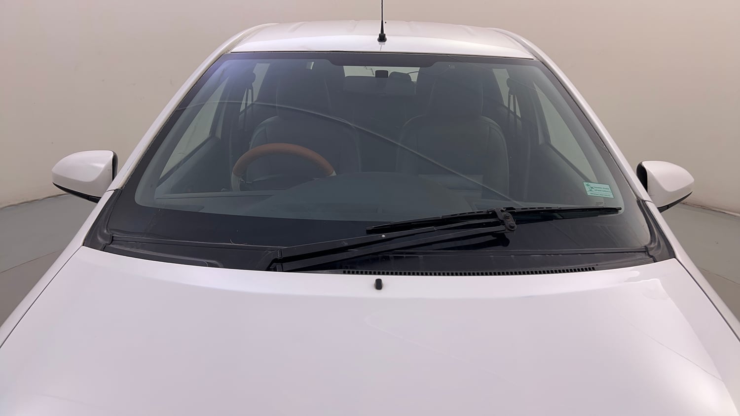 Used 2013 Toyota Etios Liva G Petrol Manual exterior FRONT WINDSHIELD VIEW