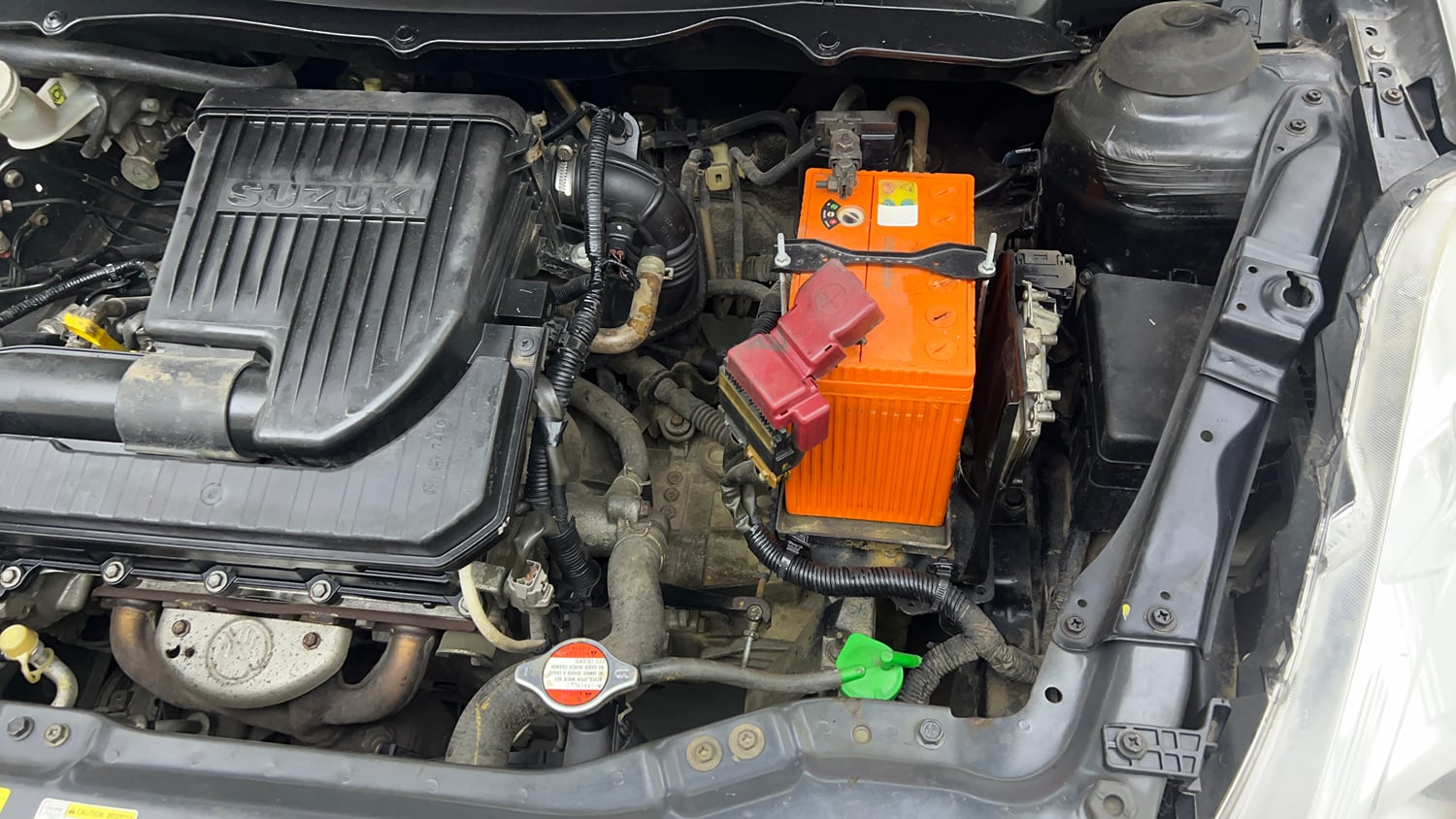 Used 2015 Maruti Suzuki Swift Dzire VXI Petrol Manual engine ENGINE LEFT SIDE VIEW