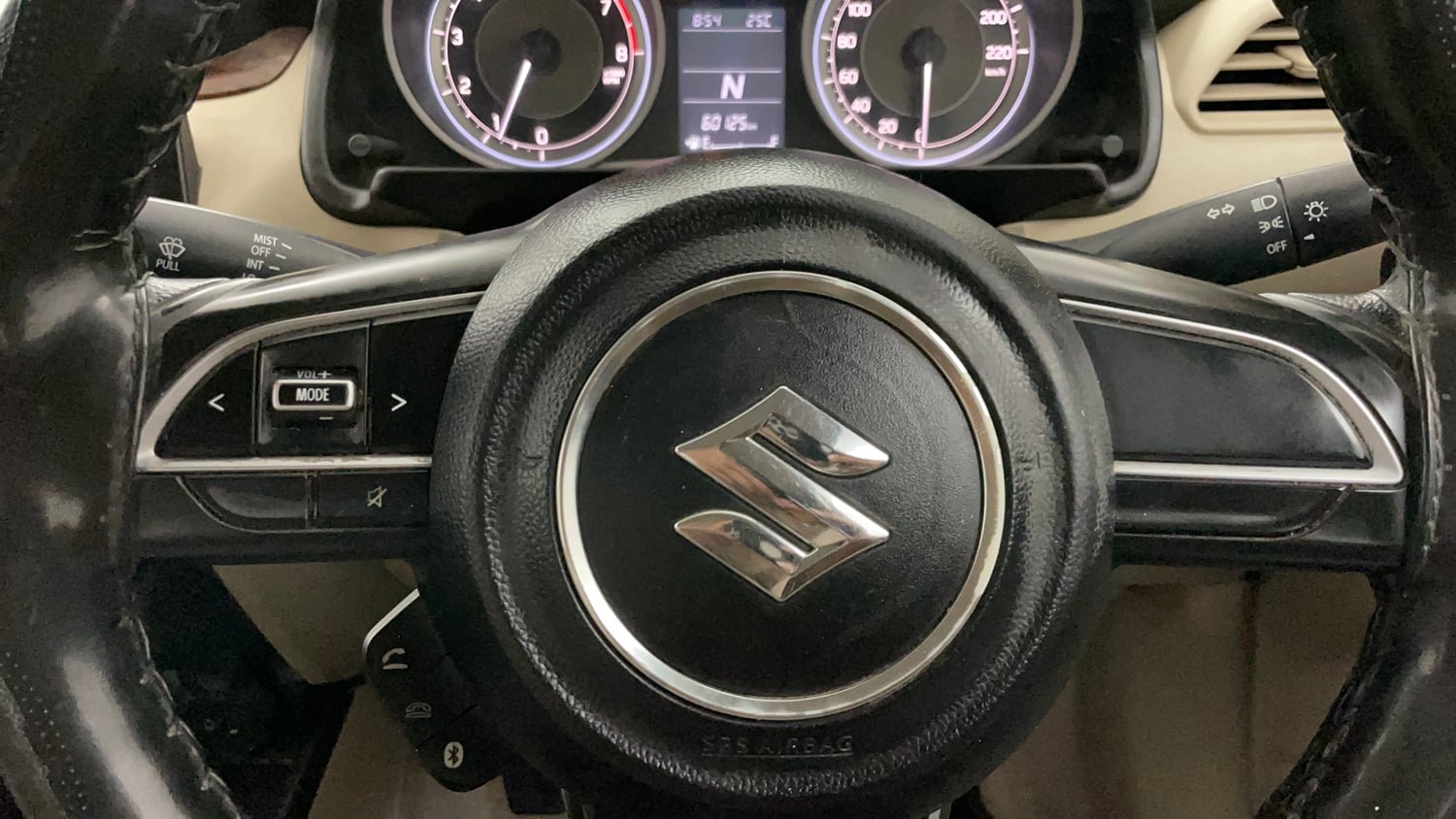 Used 2019 Maruti Suzuki Dzire VXi AMT Petrol Automatic top_features Steering mounted controls