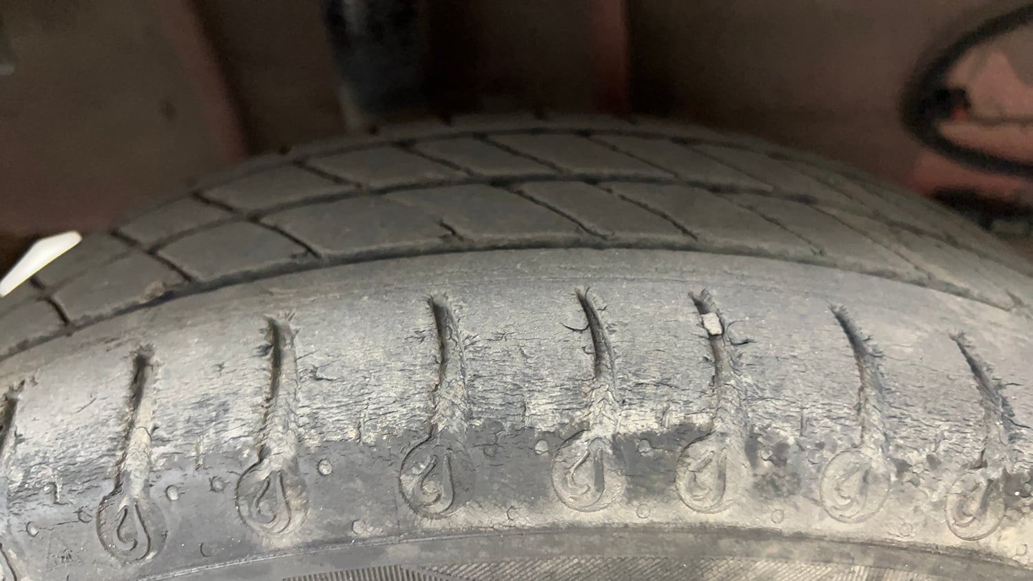 Used 2023 Tata Tiago XT CNG Cng Manual tyres RIGHT REAR TYRE TREAD VIEW