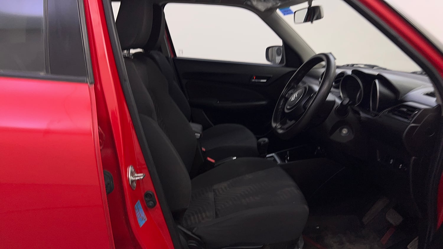 Used 2021 Maruti Suzuki Swift VXi AMT Petrol Automatic interior RIGHT SIDE FRONT DOOR CABIN VIEW