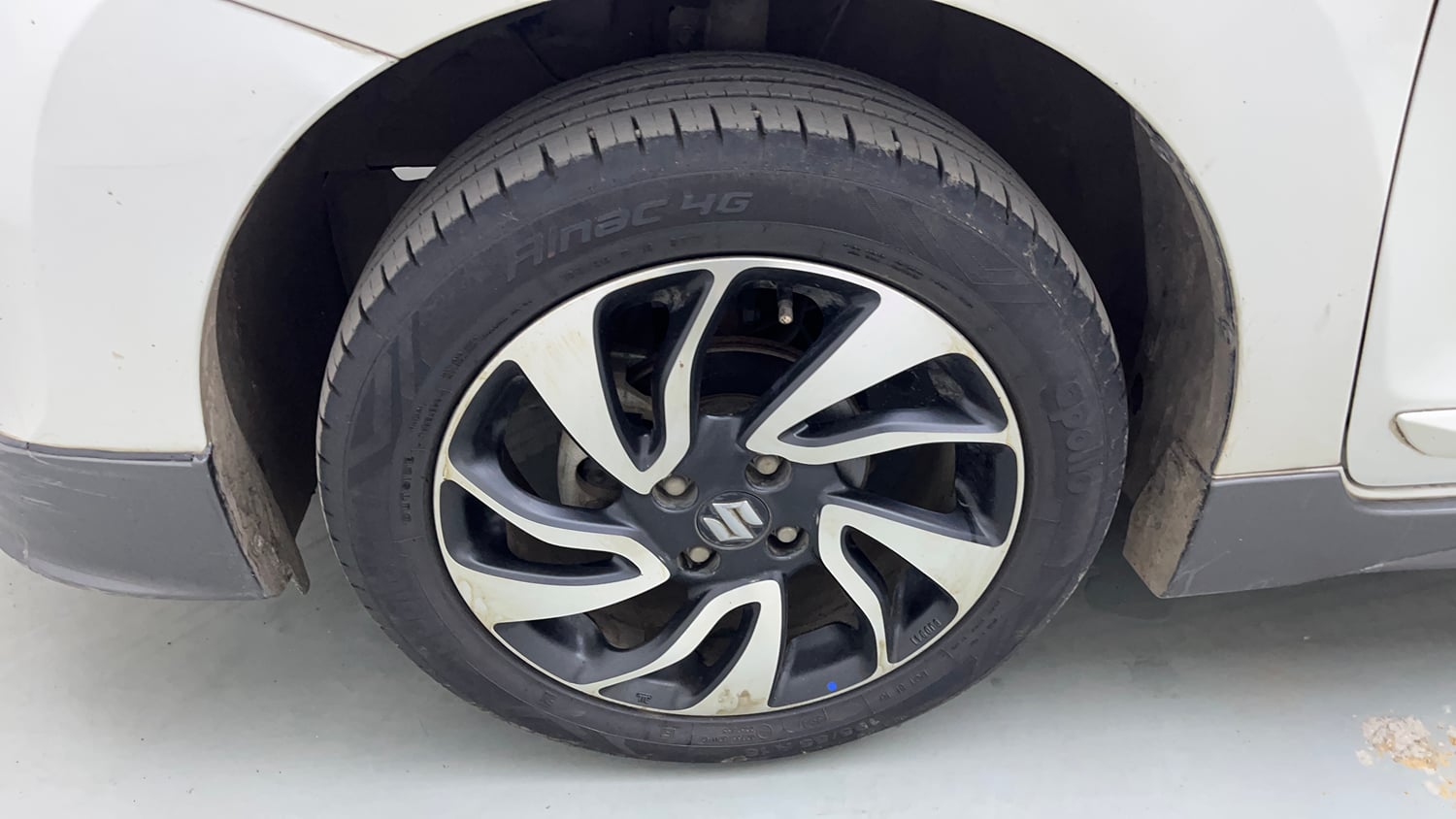 Used 2022 Maruti Suzuki Baleno Zeta Petrol Manual tyres LEFT FRONT TYRE RIM VIEW