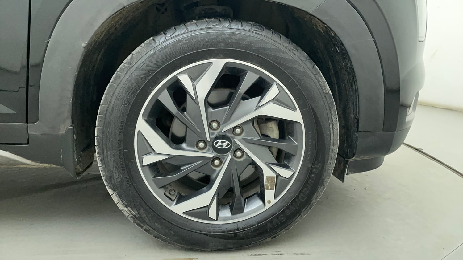 Used 2020 Hyundai Creta SX (O) 1.5 Petrol IVT Petrol Automatic tyres RIGHT FRONT TYRE RIM VIEW
