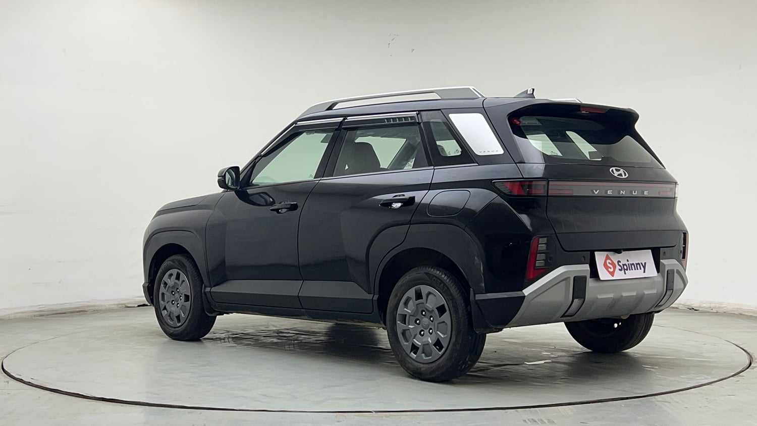 Used 2026 Hyundai Venue 1.2 Kappa Petrol MT HX5 Petrol Manual exterior LEFT REAR CORNER VIEW