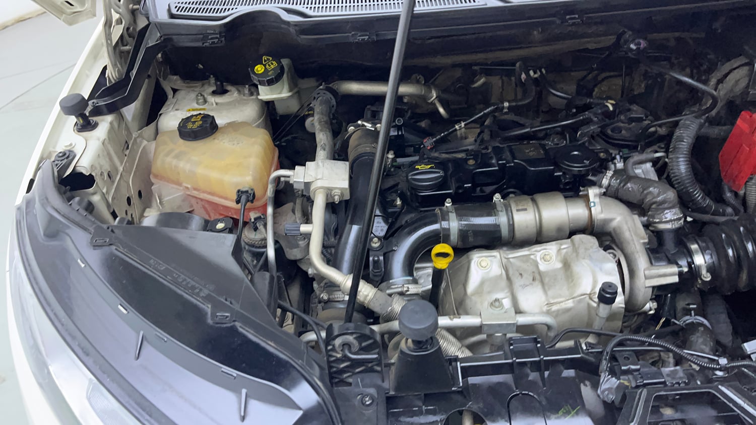 Used 2015 Ford EcoSport Titanium 1.5 TDCi (Opt) Diesel Manual engine ENGINE RIGHT SIDE VIEW