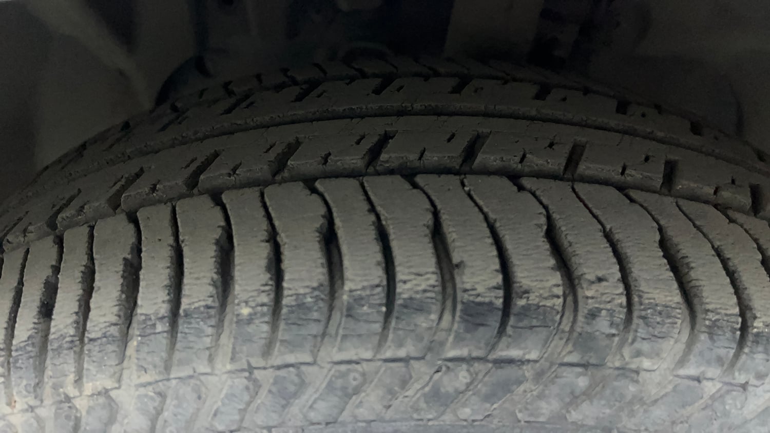 Used 2014 Ford EcoSport Titanium 1.5 TDCi Diesel Manual tyres LEFT FRONT TYRE TREAD VIEW