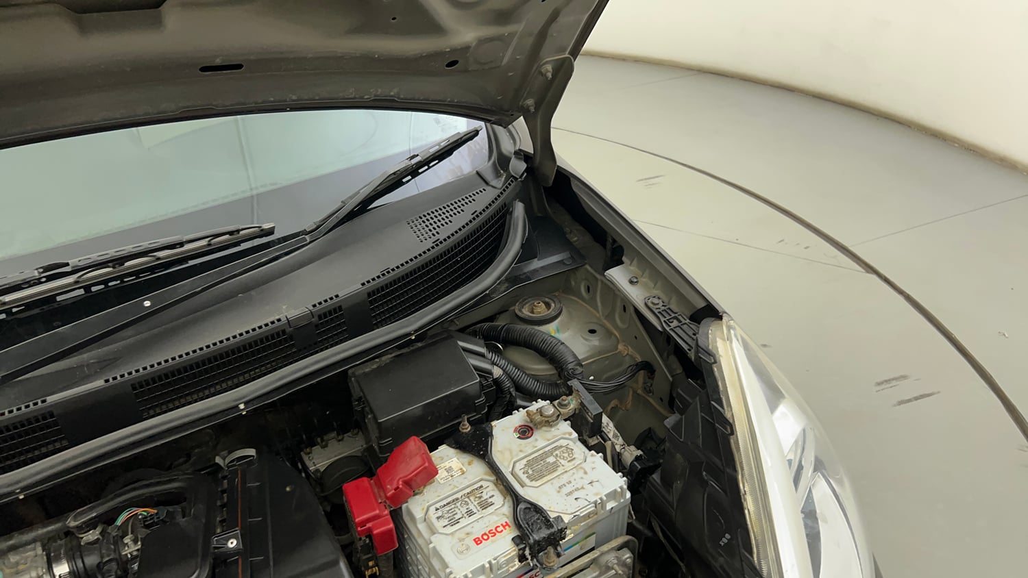 Used 2019 Nissan Micra XV CVT Petrol Automatic engine ENGINE LEFT SIDE HINGE & APRON VIEW