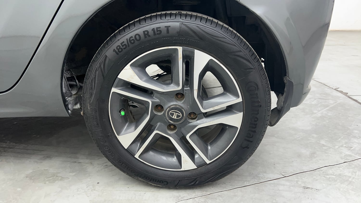 Used 2022 Tata Tiago XZA Plus Petrol Automatic tyres LEFT REAR TYRE RIM VIEW