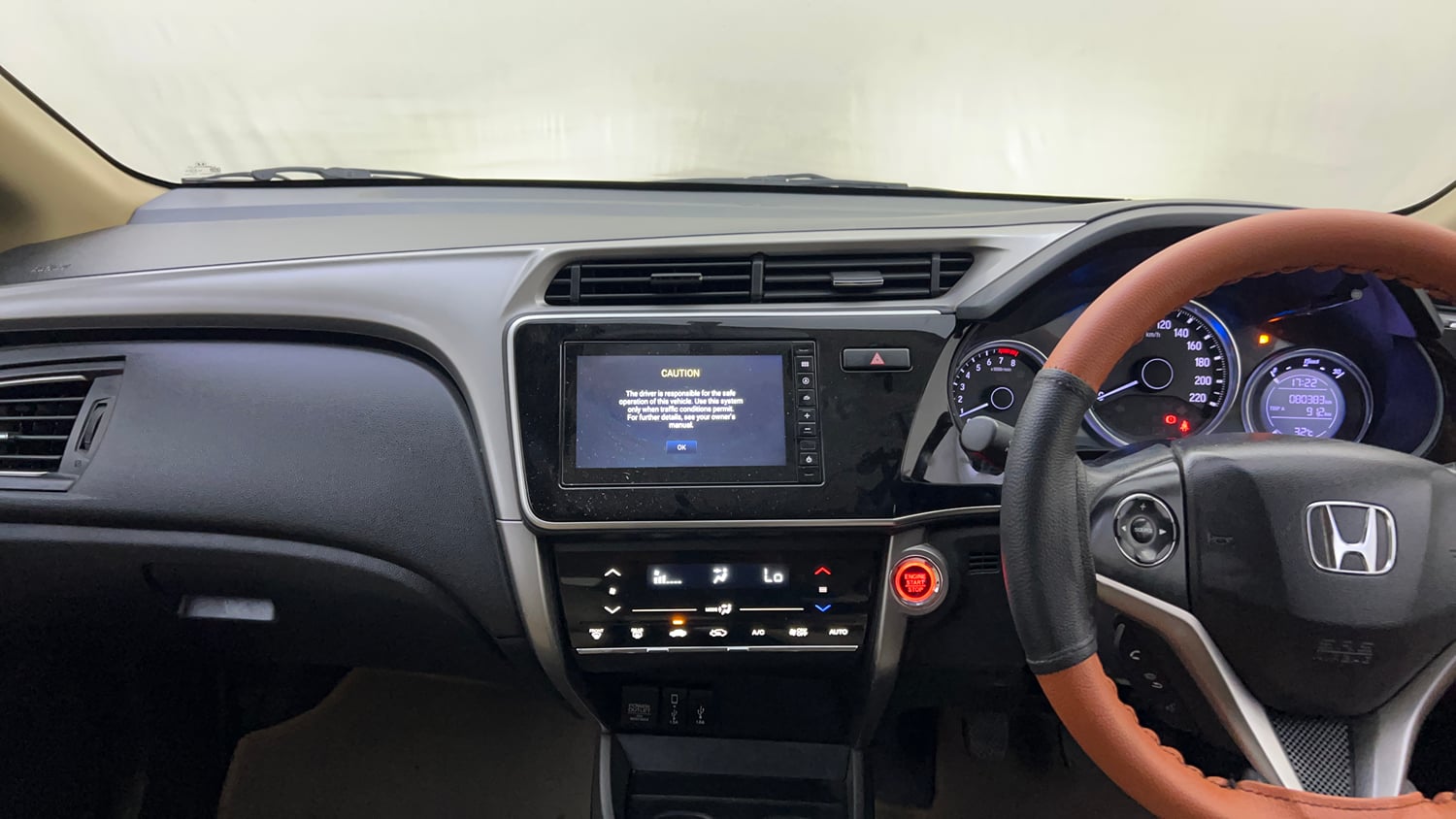 Used 2020 Honda City V Petrol Petrol Manual interior MUSIC SYSTEM & AC CONTROL VIEW