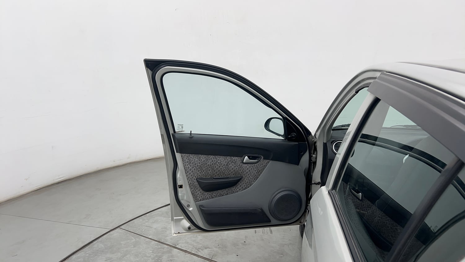 Used 2017 Maruti Suzuki Alto 800 LXi (O) Petrol Manual interior LEFT FRONT DOOR OPEN VIEW