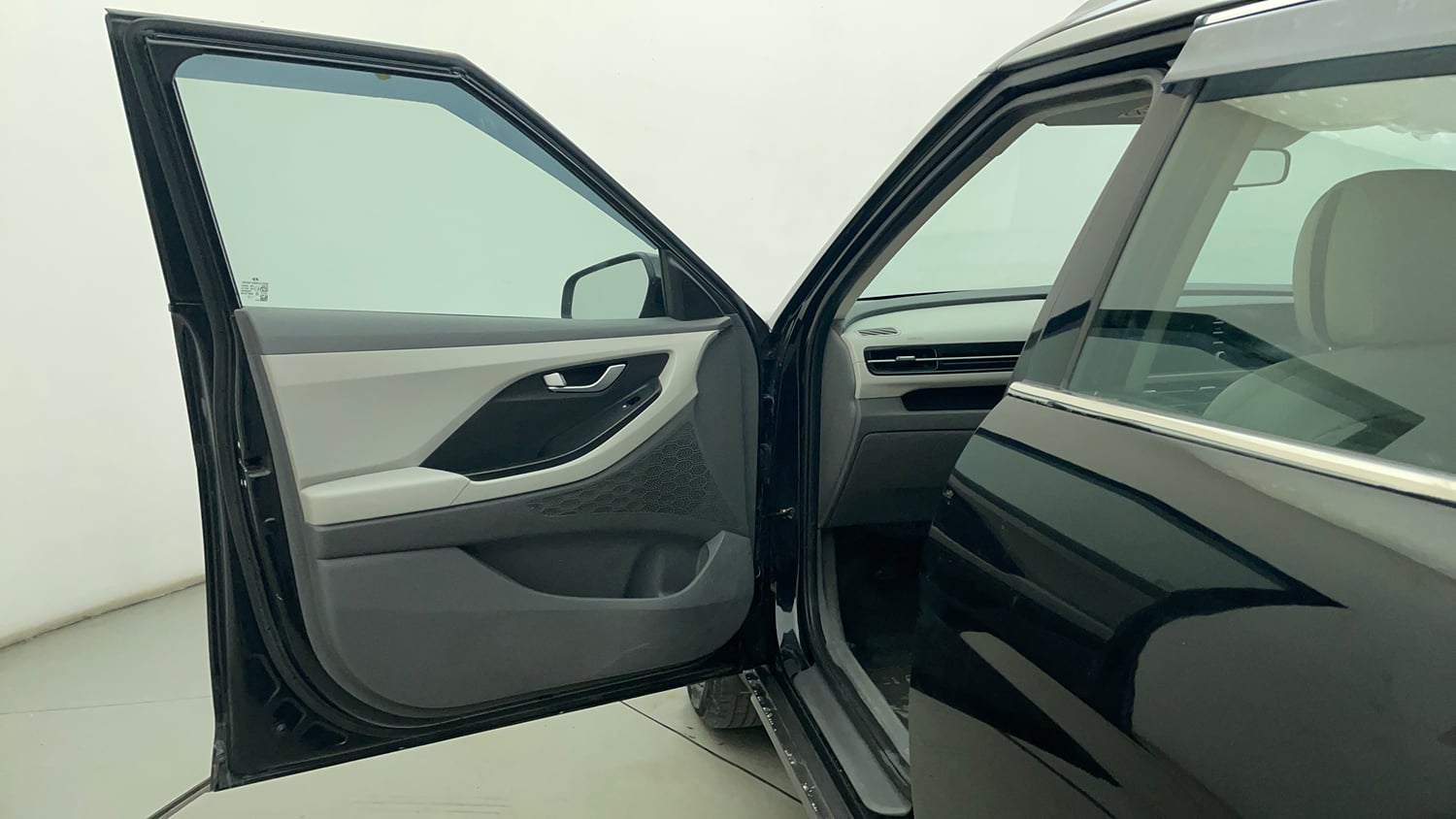 Used 2024 Hyundai Creta 1.5 MPi Petrol MT S(O) Petrol Manual interior LEFT FRONT DOOR OPEN VIEW
