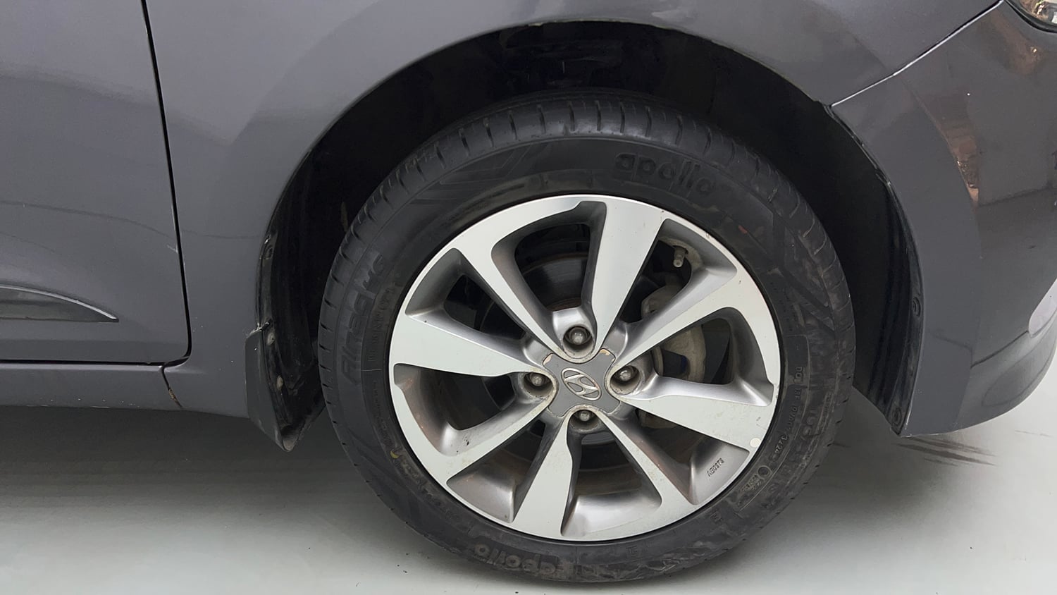 Used 2017 Hyundai Elite i20 Asta 1.2 (O) Petrol Manual tyres RIGHT FRONT TYRE RIM VIEW