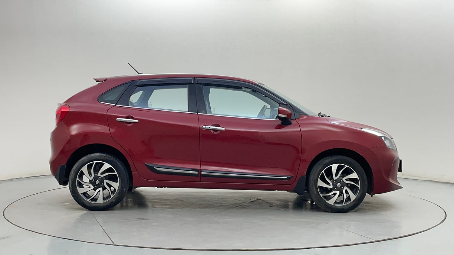Used 2020 Maruti Suzuki Baleno Zeta Petrol Manual exterior RIGHT SIDE VIEW