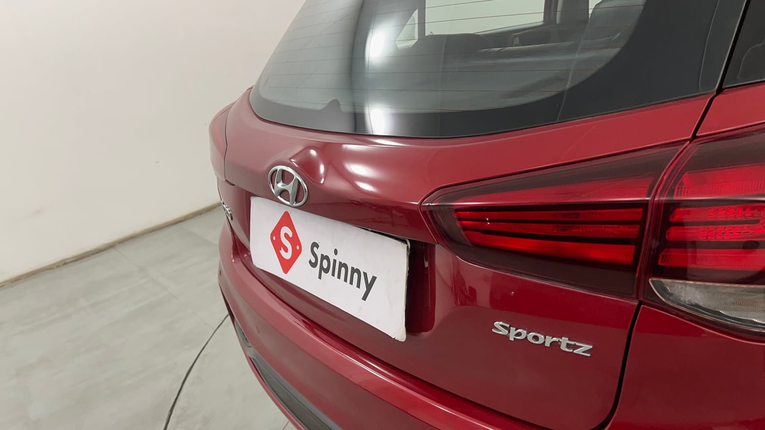 Used 2019 Hyundai Elite i20 Sportz Plus 1.2 Petrol Manual dents MINOR DENT