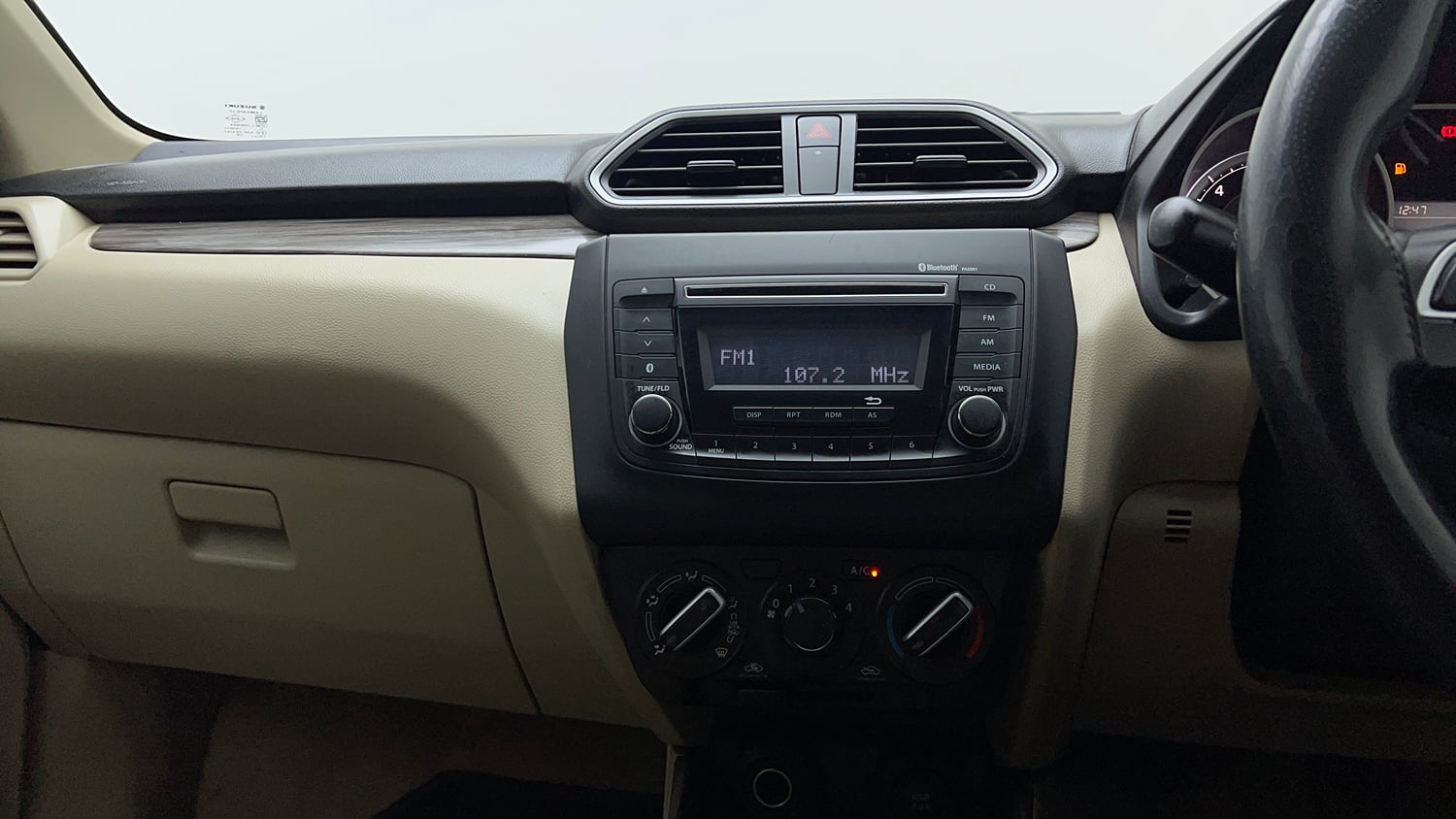 Used 2020 Maruti Suzuki Dzire VXi Petrol Manual interior MUSIC SYSTEM & AC CONTROL VIEW
