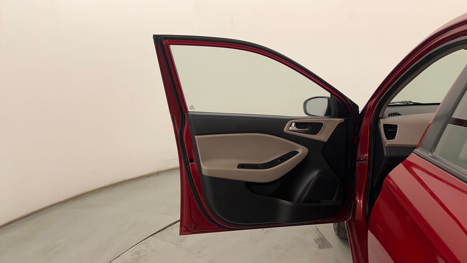 Used 2019 Hyundai Elite i20 Sportz Plus 1.2 Petrol Manual interior LEFT FRONT DOOR OPEN VIEW