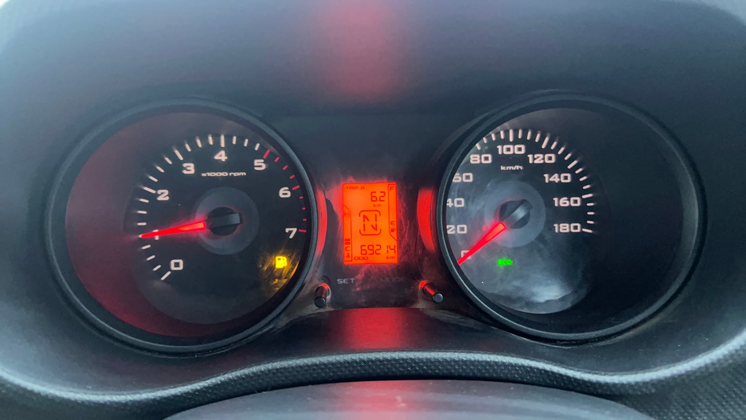 Used 2020 Mahindra TUV300 T4 Plus Diesel Manual interior CLUSTERMETER VIEW