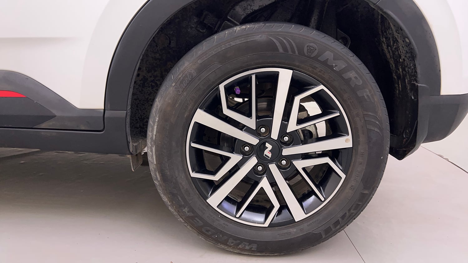 Used 2023 Hyundai Venue N-Line N6 DCT Dual Tone Petrol Automatic tyres LEFT REAR TYRE RIM VIEW