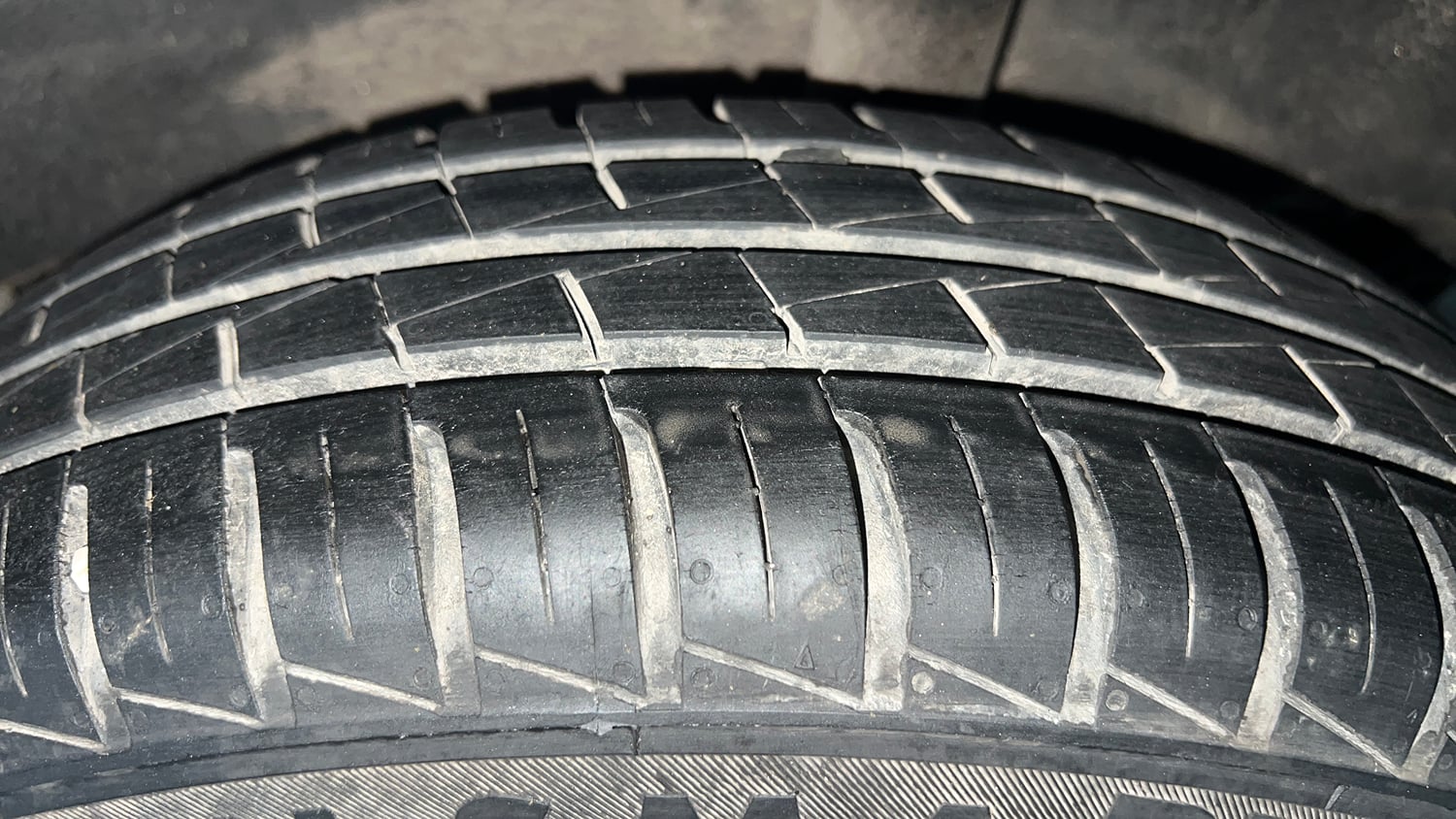 Used 2022 Renault Kwid CLIMBER AMT Petrol Automatic tyres LEFT REAR TYRE TREAD VIEW