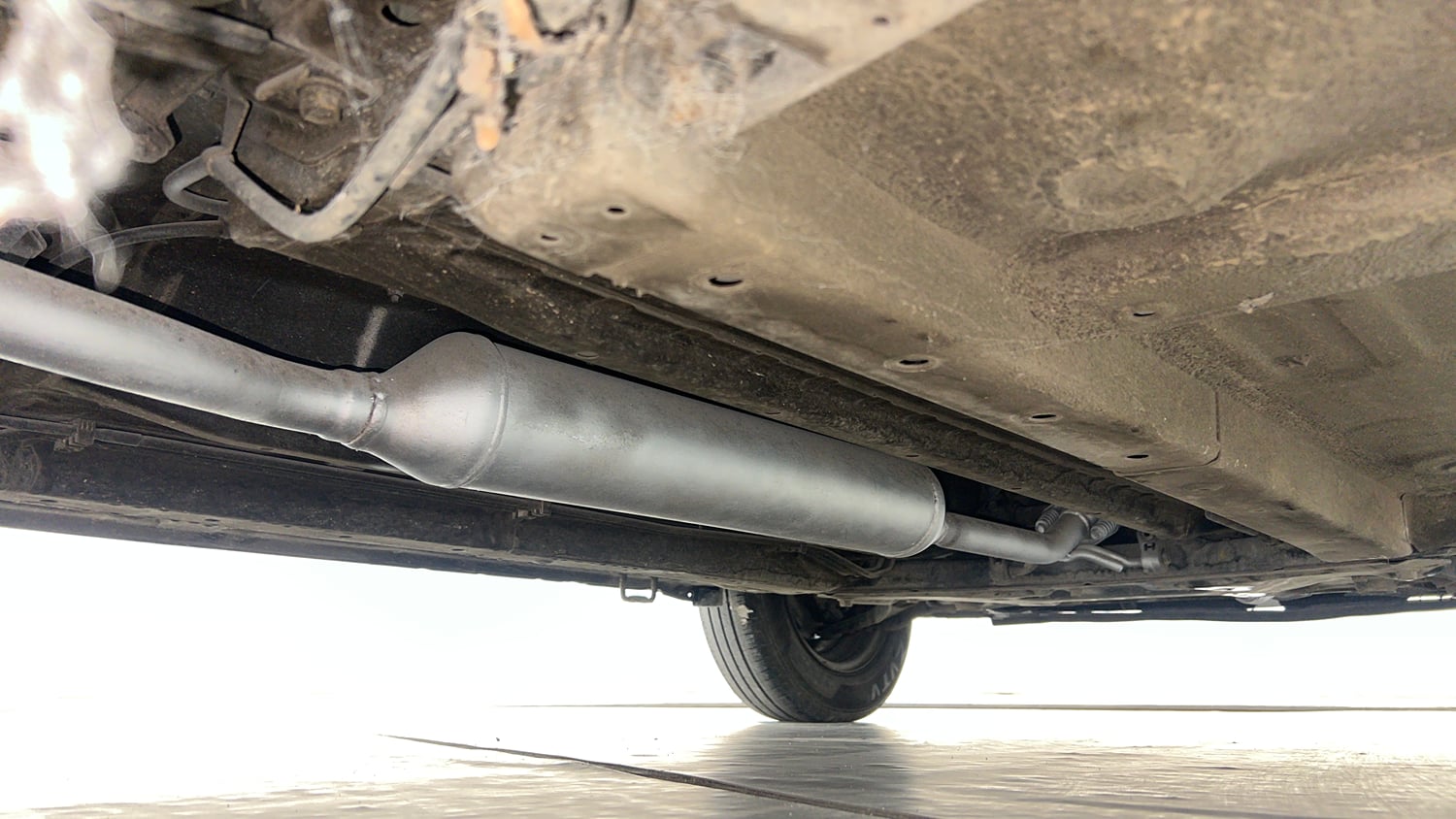 Used 2013 Maruti Suzuki Ritz Vxi BS-IV Petrol Manual extra REAR RIGHT UNDERBODY VIEW
