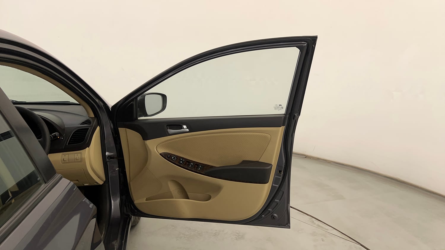 Used 2015 Hyundai Fluidic Verna 4S 1.6 VTVT SX Petrol Manual interior RIGHT FRONT DOOR OPEN VIEW