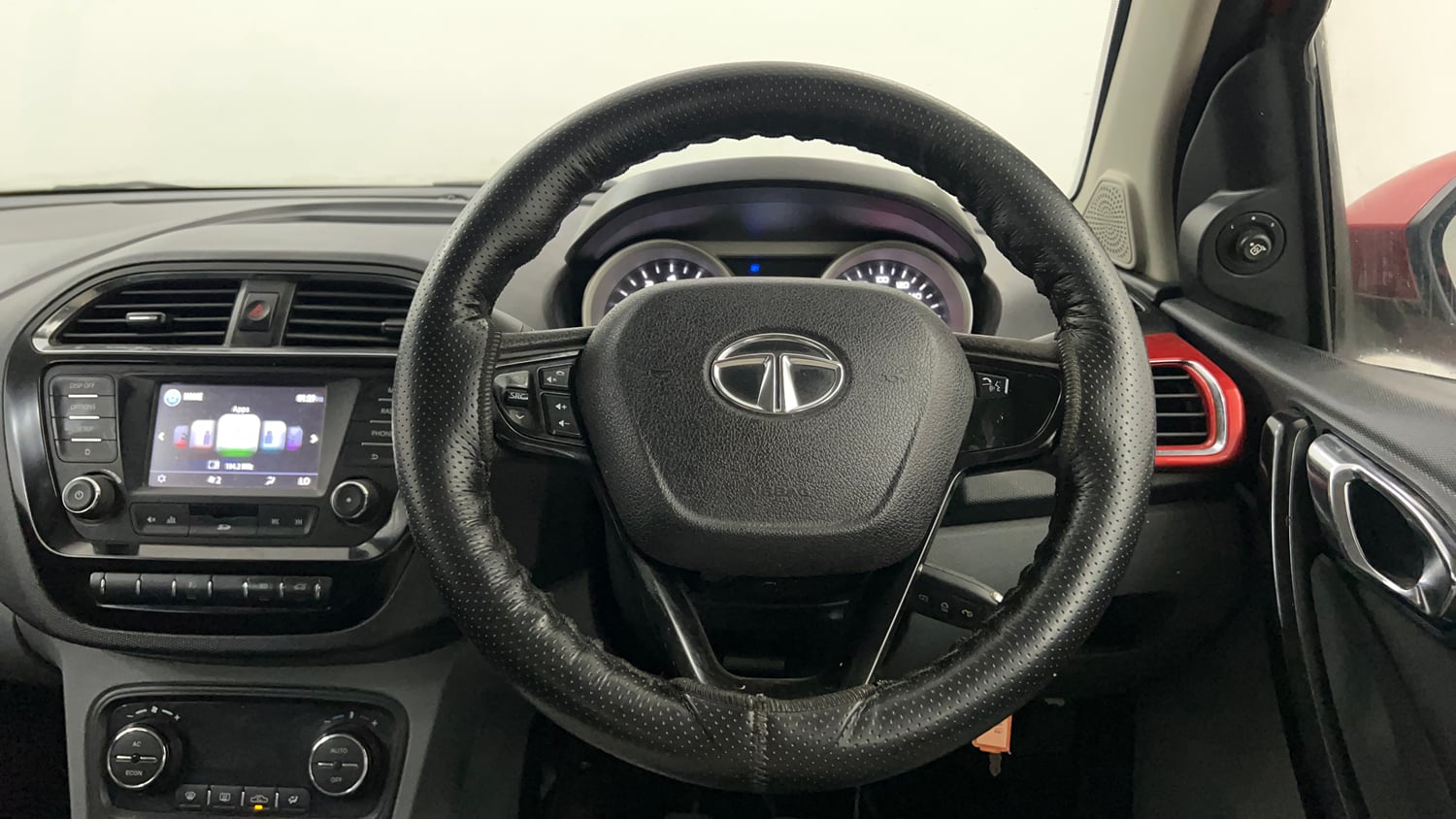 Used 2017 Tata Tigor Revotron XZ (O) Petrol Manual interior STEERING VIEW