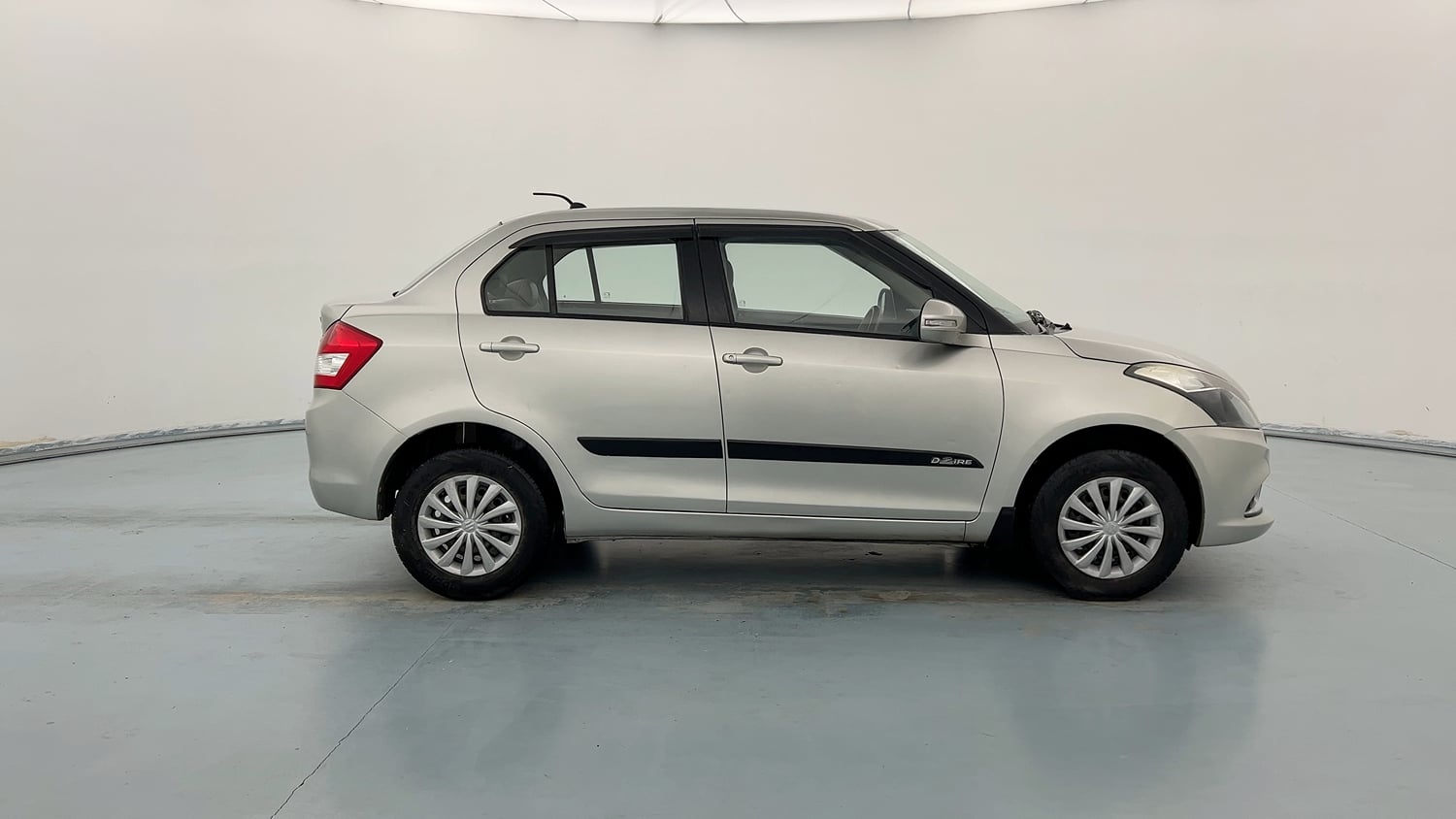 Used 2015 Maruti Suzuki Swift Dzire VXI Petrol Manual exterior RIGHT SIDE VIEW