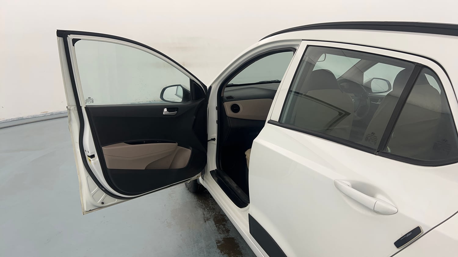 Used 2019 Hyundai Grand i10 Sportz 1.2 Kappa VTVT Petrol Manual interior LEFT FRONT DOOR OPEN VIEW