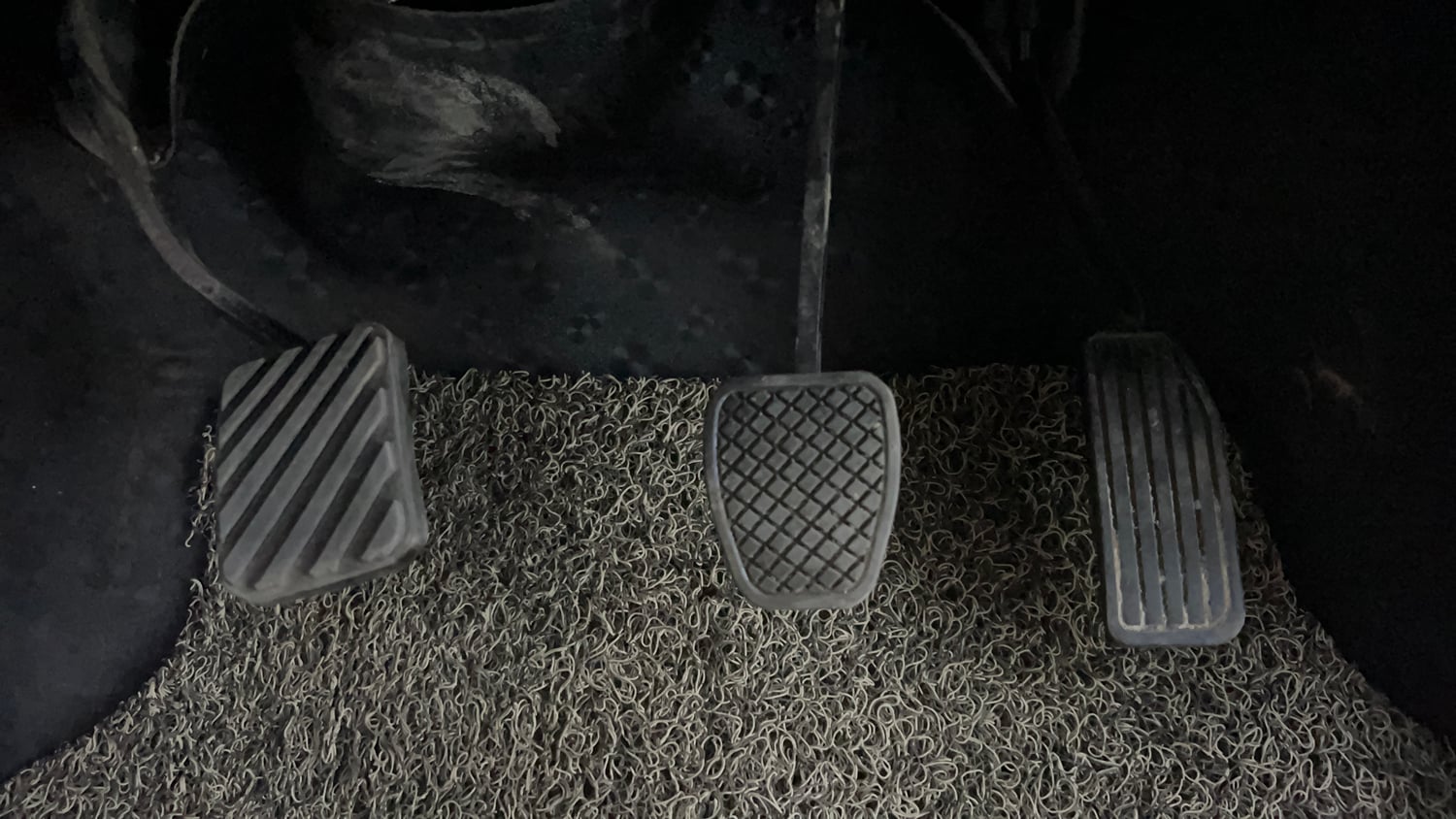 Used 2014 Honda Brio S MT Petrol Manual interior PEDALS VIEW