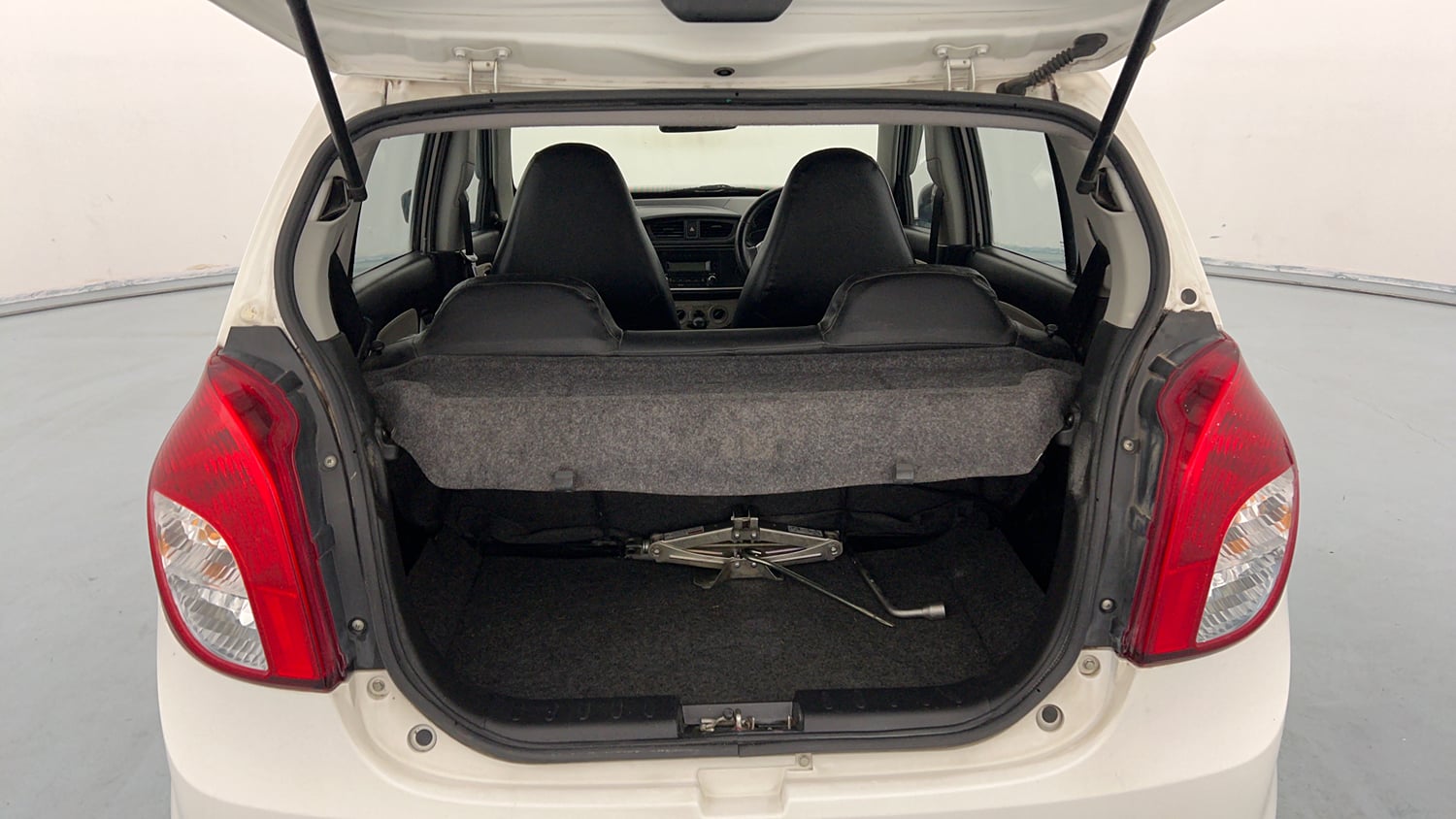 Used 2020 Maruti Suzuki Alto 800 VXi Petrol Manual interior DICKY INSIDE VIEW