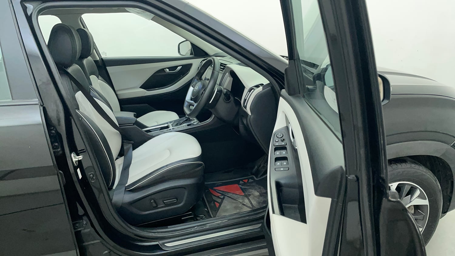 Used 2020 Hyundai Creta SX (O) 1.5 Petrol IVT Petrol Automatic interior RIGHT SIDE FRONT DOOR CABIN VIEW