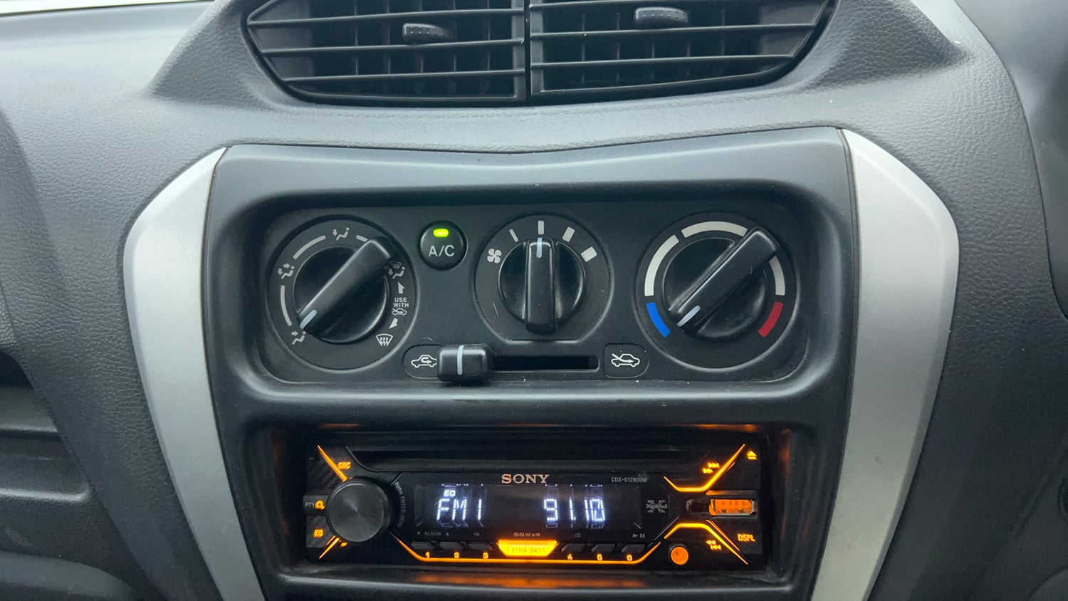 Used 2017 Maruti Suzuki Alto 800 LXi (O) Petrol Manual interior MUSIC SYSTEM & AC CONTROL VIEW