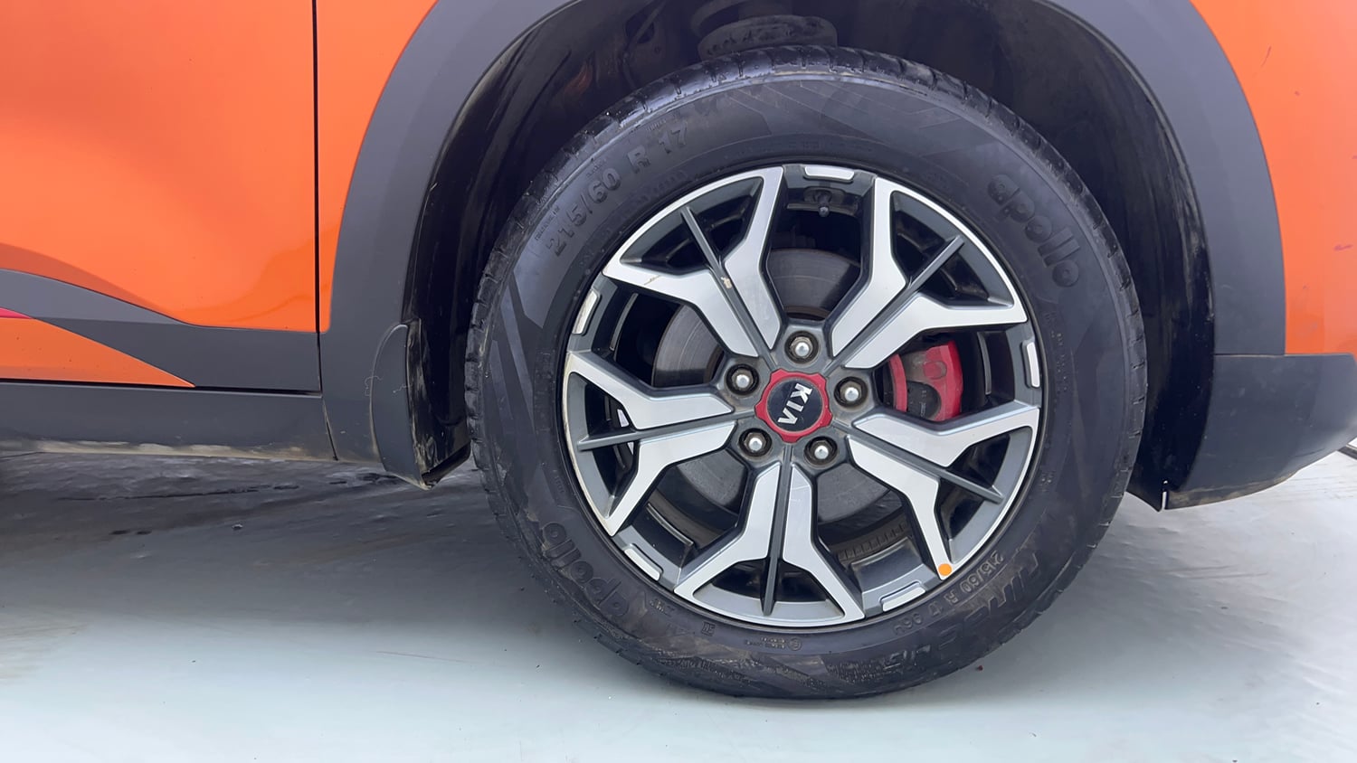 Used 2020 Kia Seltos GTX Plus 1.4 Petrol Manual tyres RIGHT FRONT TYRE RIM VIEW