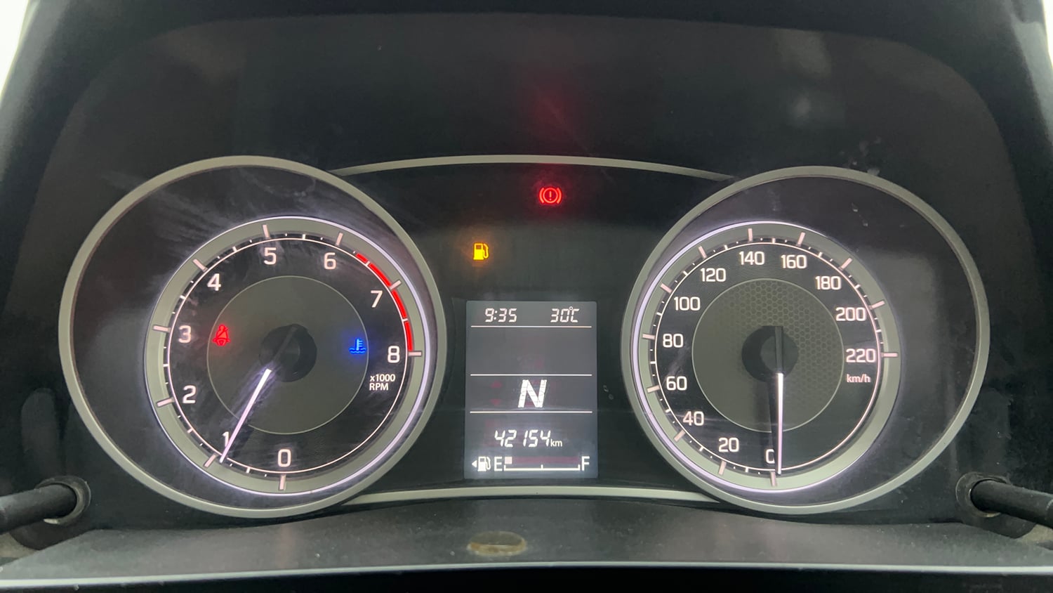 Used 2018 Maruti Suzuki Dzire VXi AMT Petrol Automatic interior CLUSTERMETER VIEW