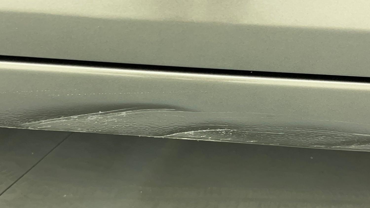Used 2015 Maruti Suzuki Swift Dzire LXI (O) Petrol Manual dents MINOR SCRATCH
