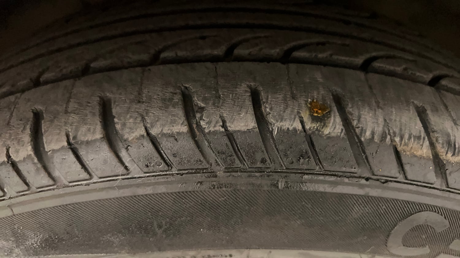 Used 2017 Tata Tigor Revotron XZ (O) Petrol Manual tyres RIGHT FRONT TYRE TREAD VIEW