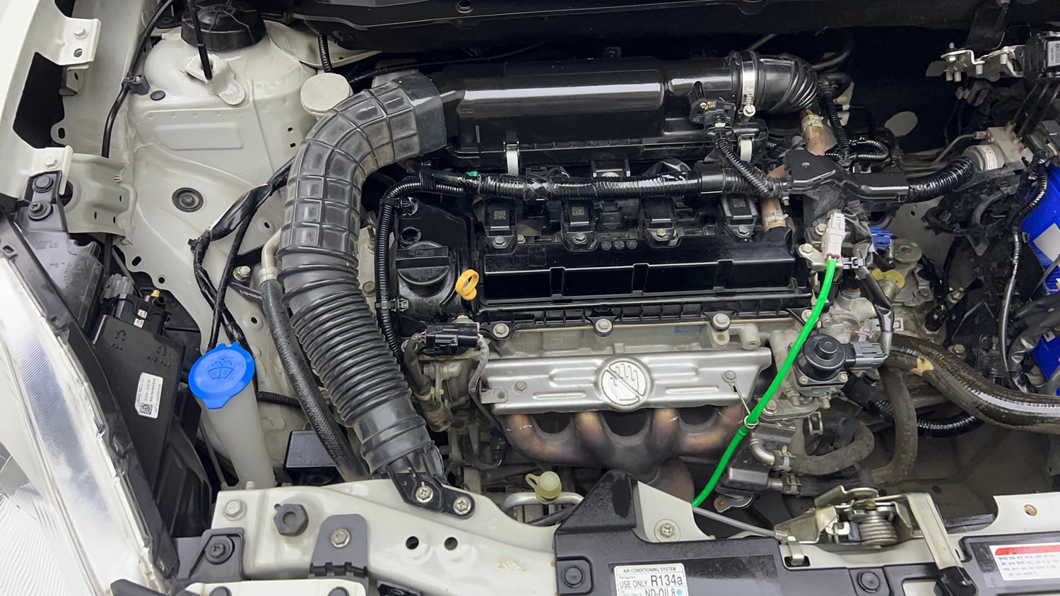 Used 2021 Maruti Suzuki Dzire VXi Petrol Manual engine ENGINE RIGHT SIDE VIEW