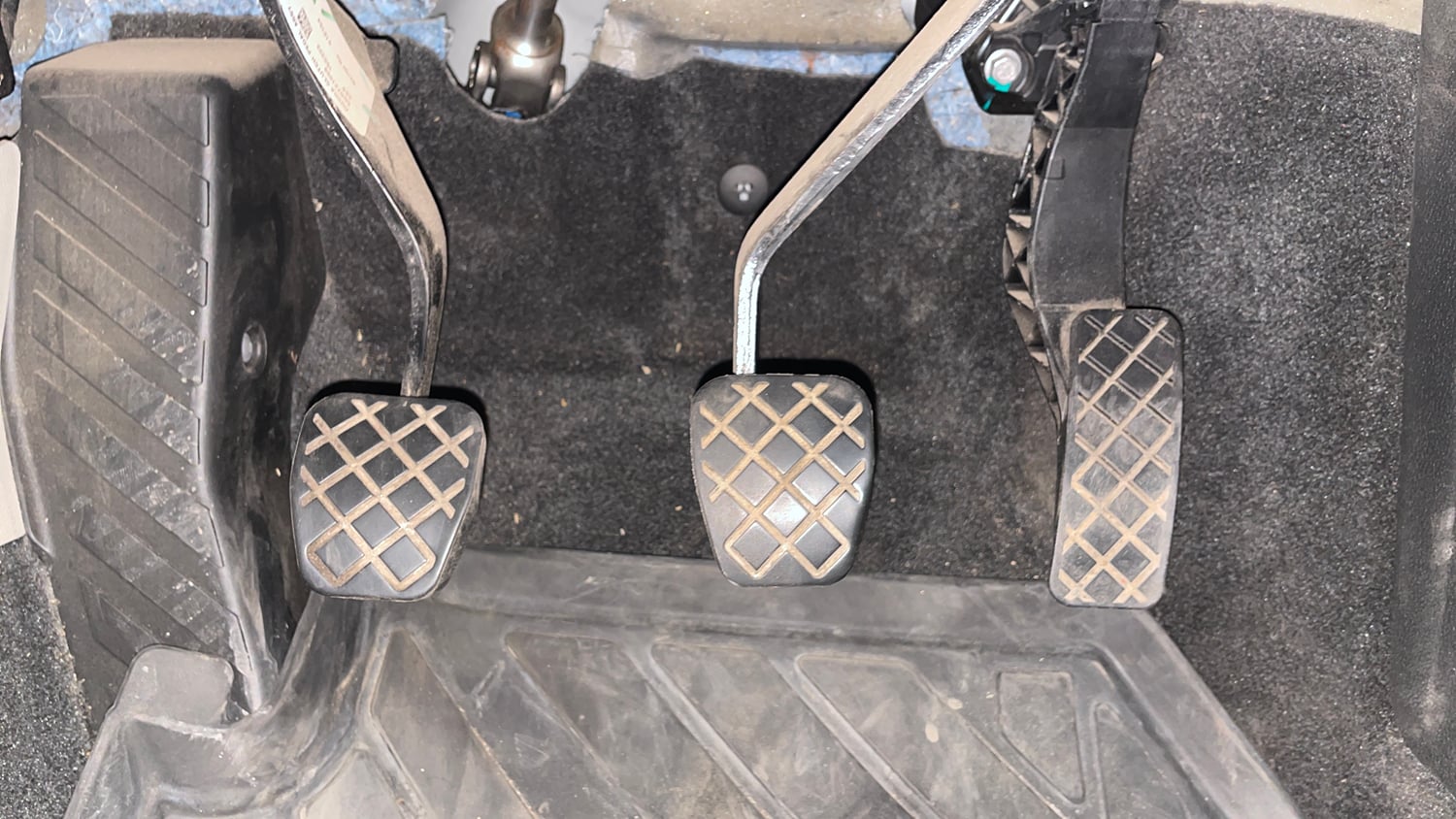 Used 2022 Volkswagen Taigun Highline 1.0 TSI MT Petrol Manual interior PEDALS VIEW