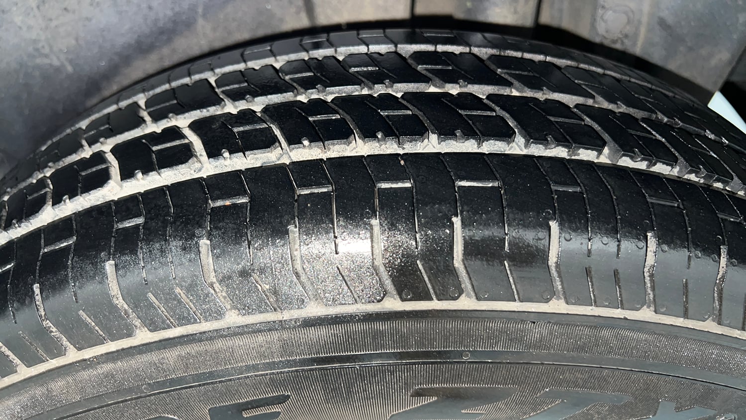 Used 2017 Maruti Suzuki Swift LXi Petrol Manual tyres LEFT REAR TYRE TREAD VIEW