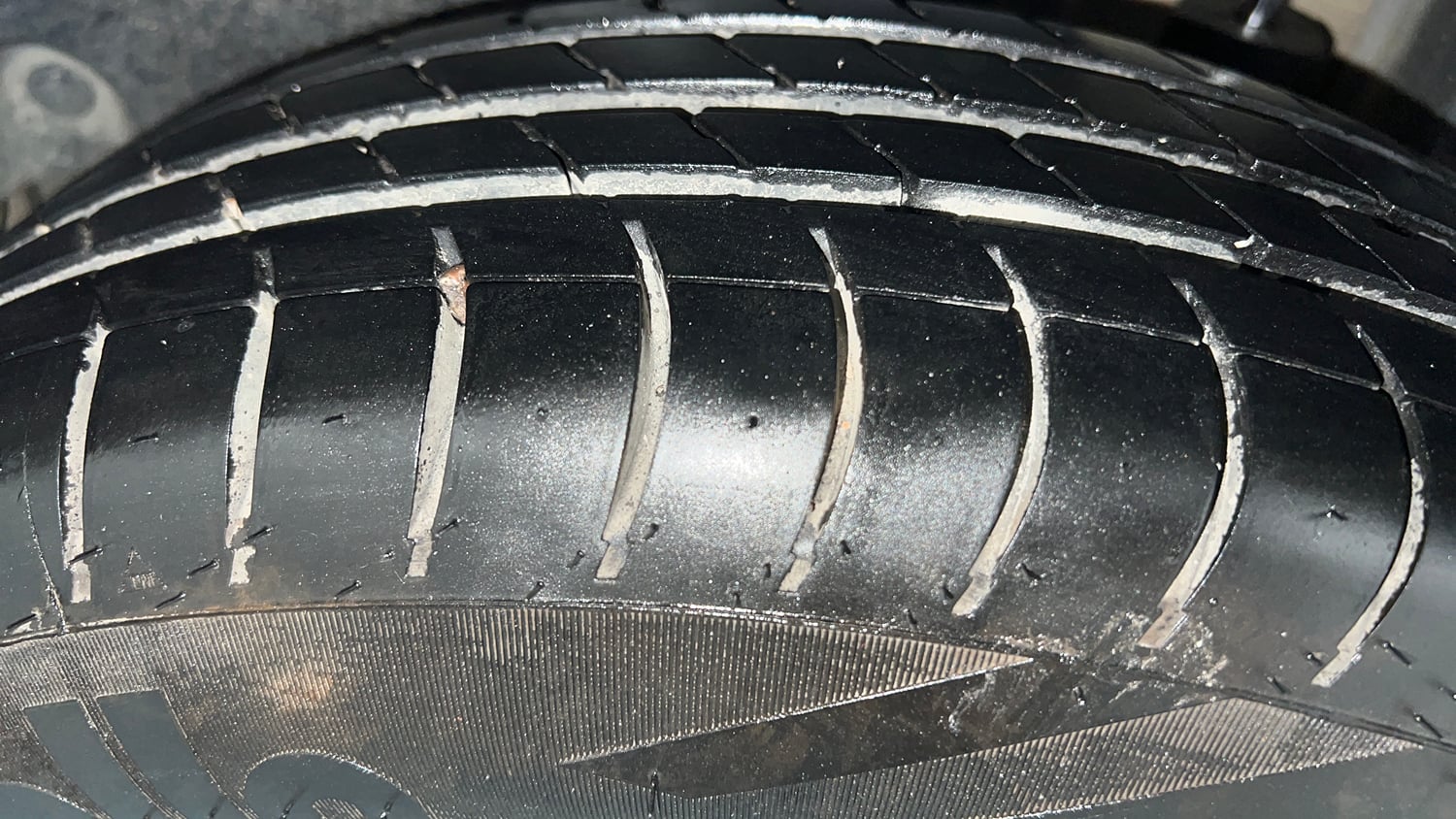 Used 2015 Maruti Suzuki Swift Dzire VXI Petrol Manual tyres LEFT REAR TYRE TREAD VIEW