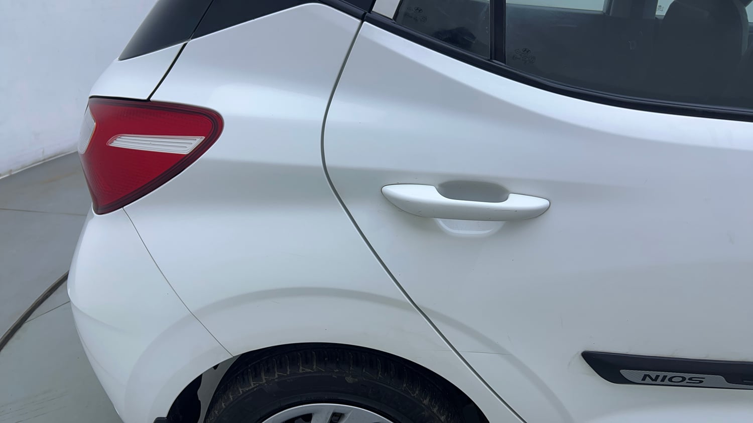 Used 2022 Hyundai Grand i10 Nios Magna AMT 1.2 Kappa VTVT Petrol Automatic dents MINOR SCRATCH