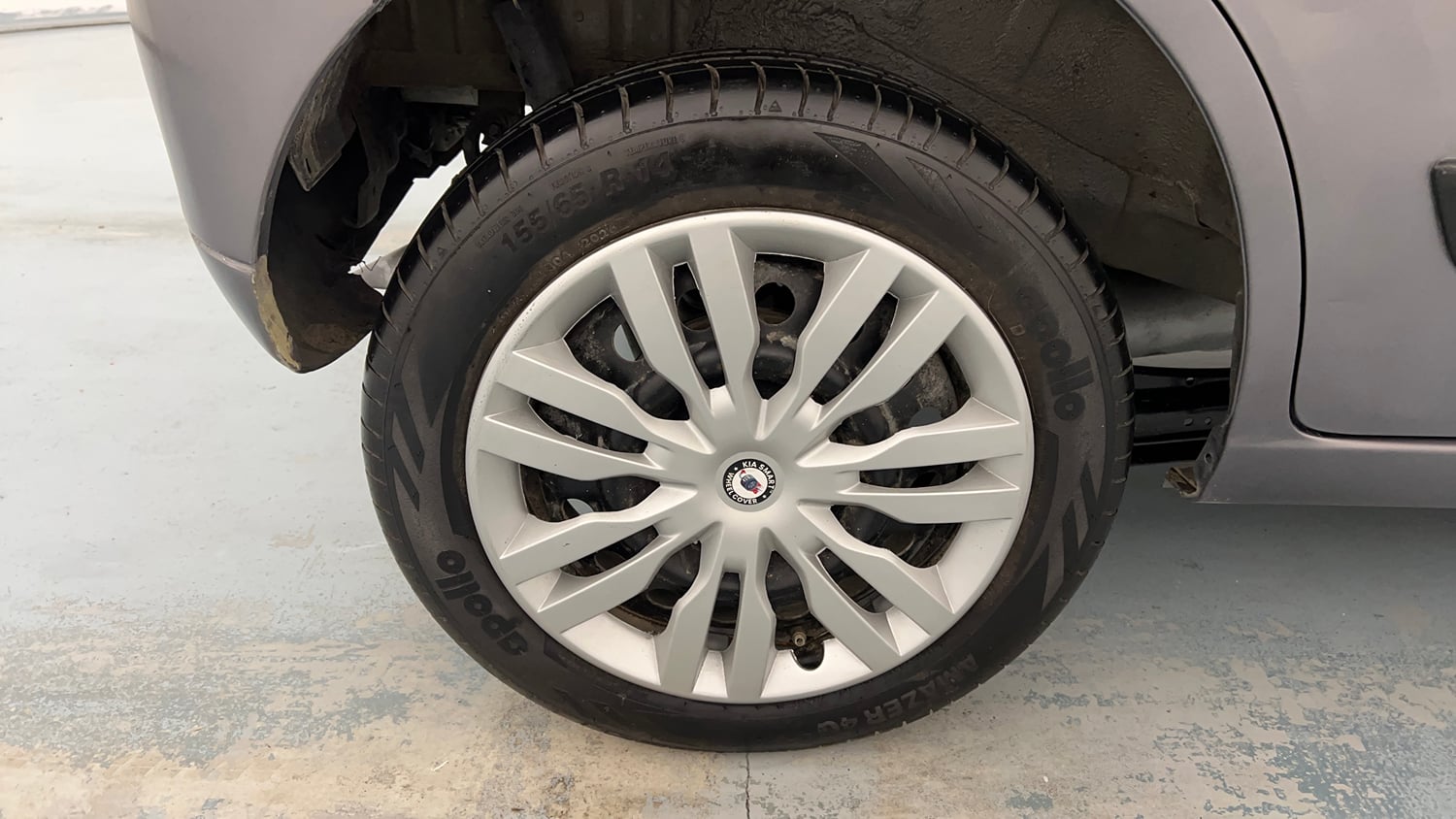 Used 2015 Maruti Suzuki Wagon R VXI Petrol Manual tyres RIGHT REAR TYRE RIM VIEW
