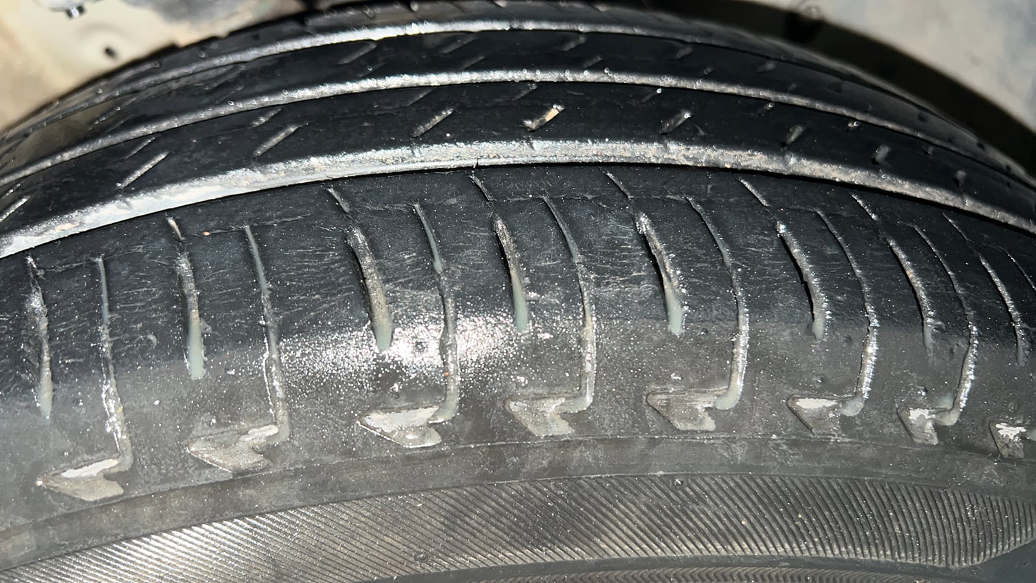 Used 2023 Maruti Suzuki Ignis Zeta 1.2 MT Petrol Manual tyres RIGHT FRONT TYRE TREAD VIEW